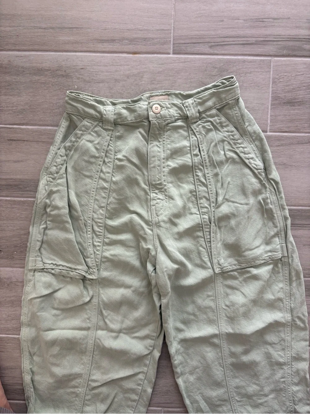 MOTHER The Patch Pocket Chute Flood Jeans